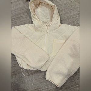 Boutique cropped hooded jacket!